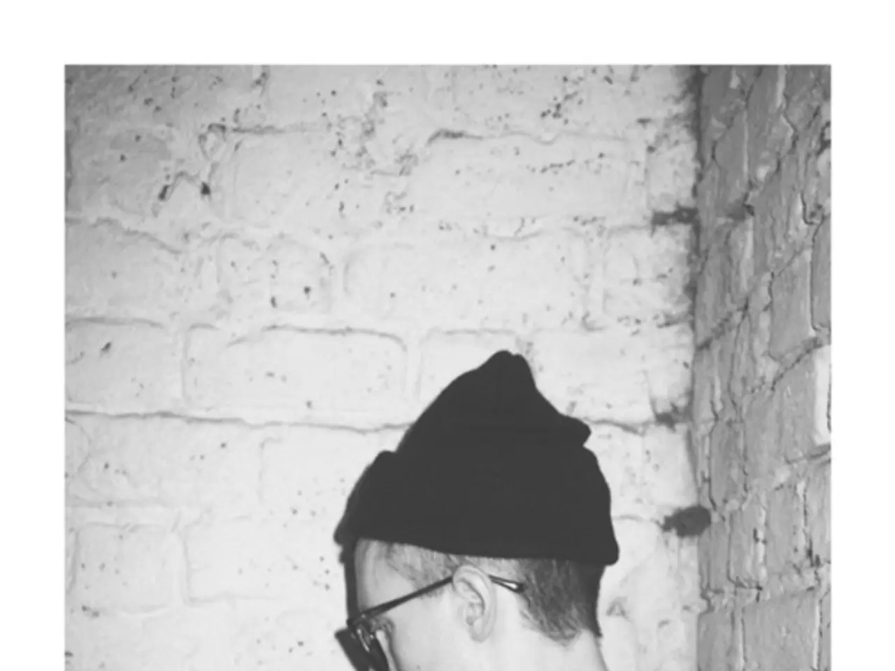 Homocystinuria: Root causes, identifiable signs, and diagnostic methods.