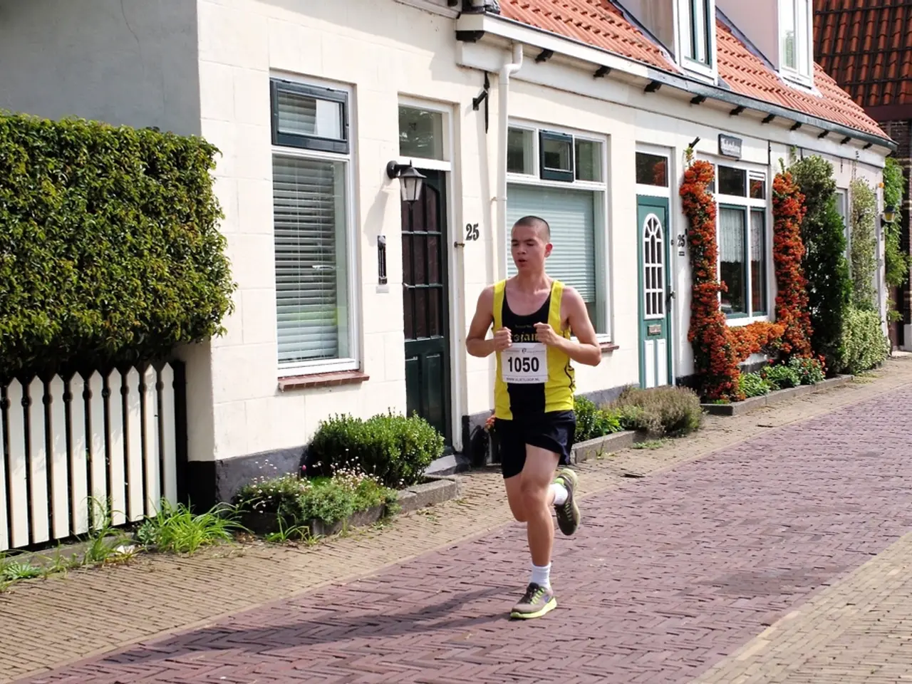 Pregnant Mother Revitalizes Physical Fitness Through Jogging Stroller, Fitness Software, and Tech...