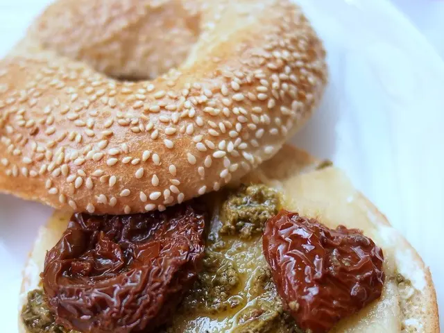 Quick, Protein-Packed Lunch Solution: Whip Up This No-Cook Recipe for a 40g Protein Hit in Less...