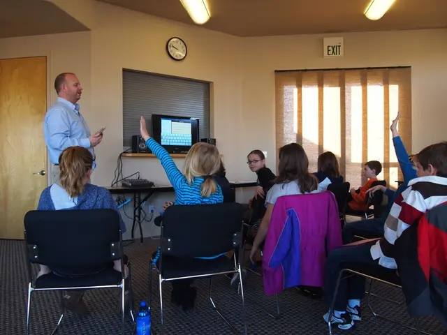 Perplexed individual searches for residence linked to Fritz-Erler School