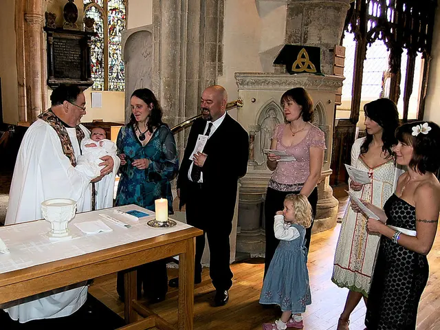 Supports co-parenting for females (Hubig)