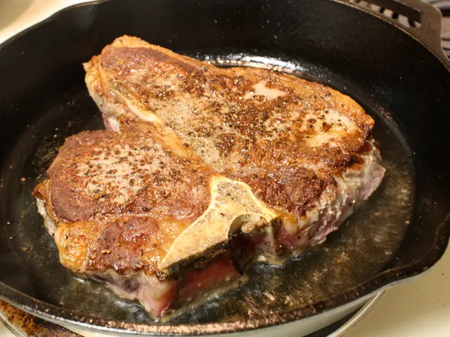 Using non-stick cookware: Expert insights on safety measures when handling non-stick frying pans