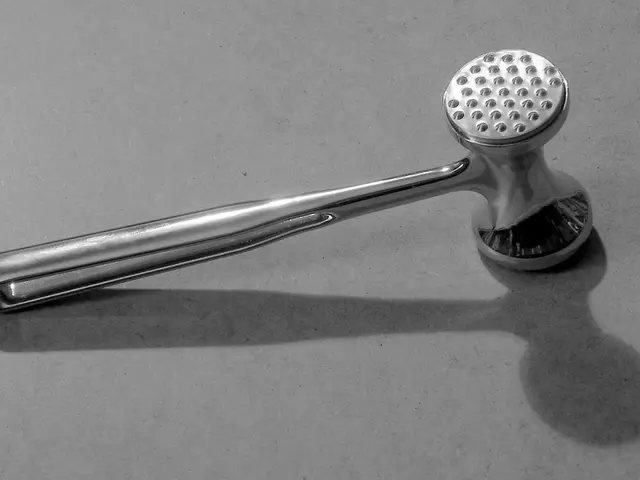 Finger Mallet Disorder: Showcasing Symptoms and Physical Analysis During Examination