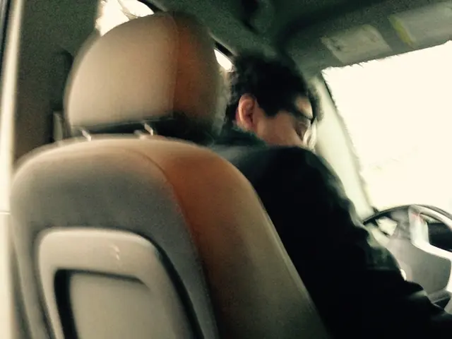 Individuals diagnosed with narcolepsy can legally operate vehicles, but caution and vigilance are...