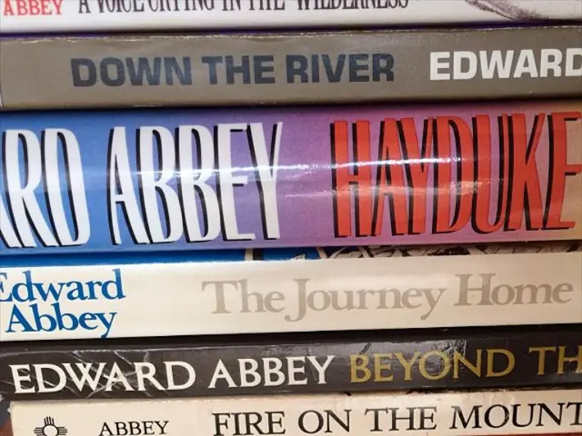 Today marks "Spread the Hugs" Day.