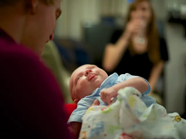 Home-based moms receive increased child benefits