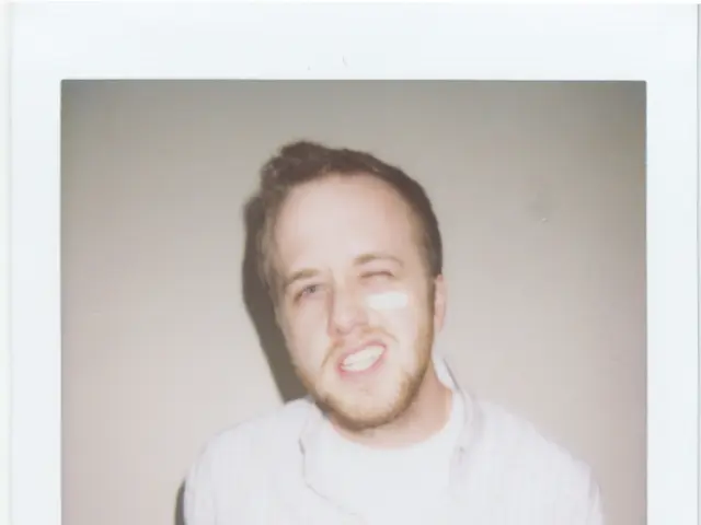 Bulging of the eyes, reasons, and remedies