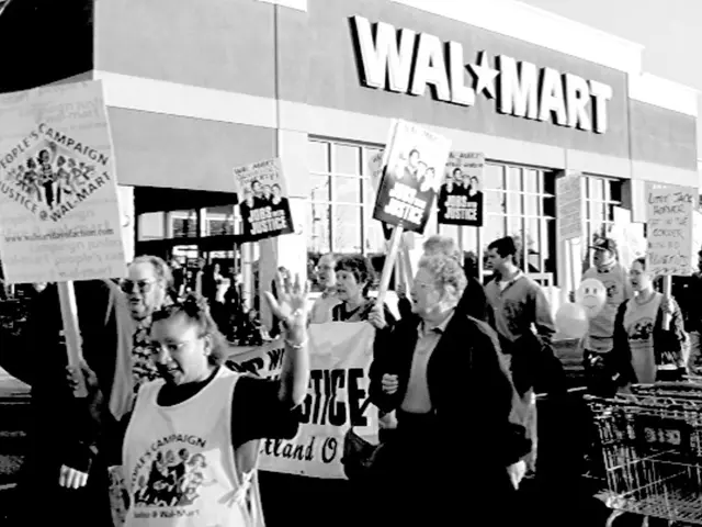 Demonstrators Advocate for the Use of Hemp Over Hostility