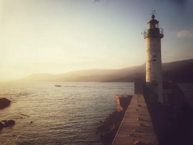 Unveiled Secrets: Deciphering Dreams Through Oceanic Allegories