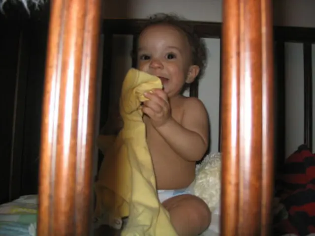 Child Slips off Bed and Strikes Head: Recognizing Potential Concerns