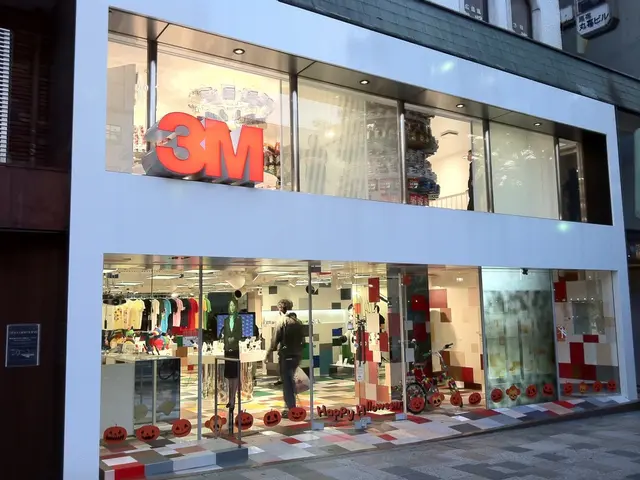 Seeking relief from the heat, Hagen looks for a means to lower temperatures