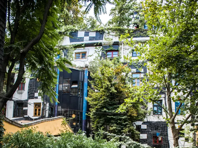 Sweltering temperatures ahead: municipality offers conduct guidance