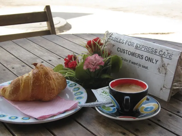 Exploring the Delights: Uncovering 14 Outstanding Advantages of Cinnamon Infused Tea