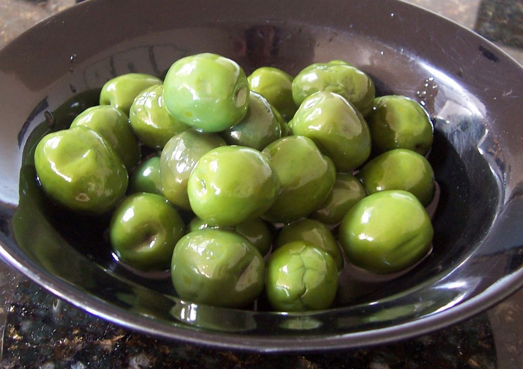 Considers Olive Oil Consumption for Health Benefits: Nutritionist's Perspective